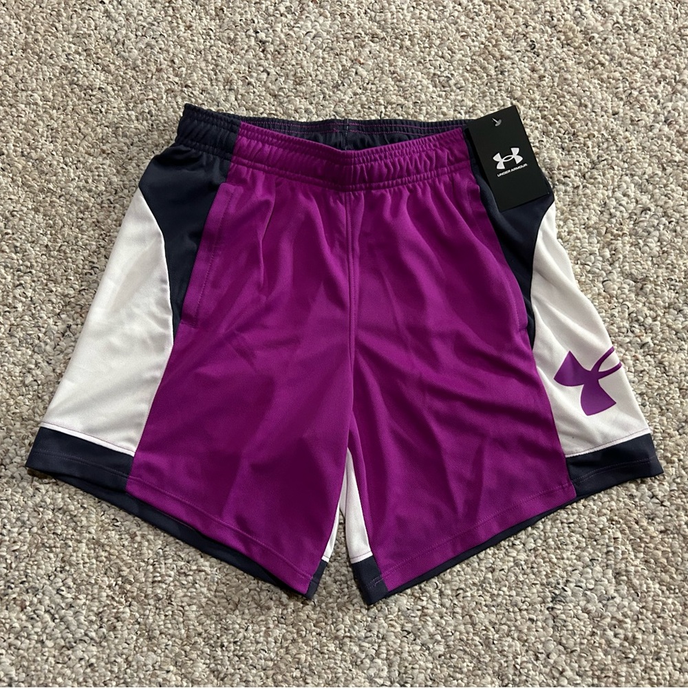 New Under Armour Women’s Baseline Basketball Shorts - Size Medium NWT